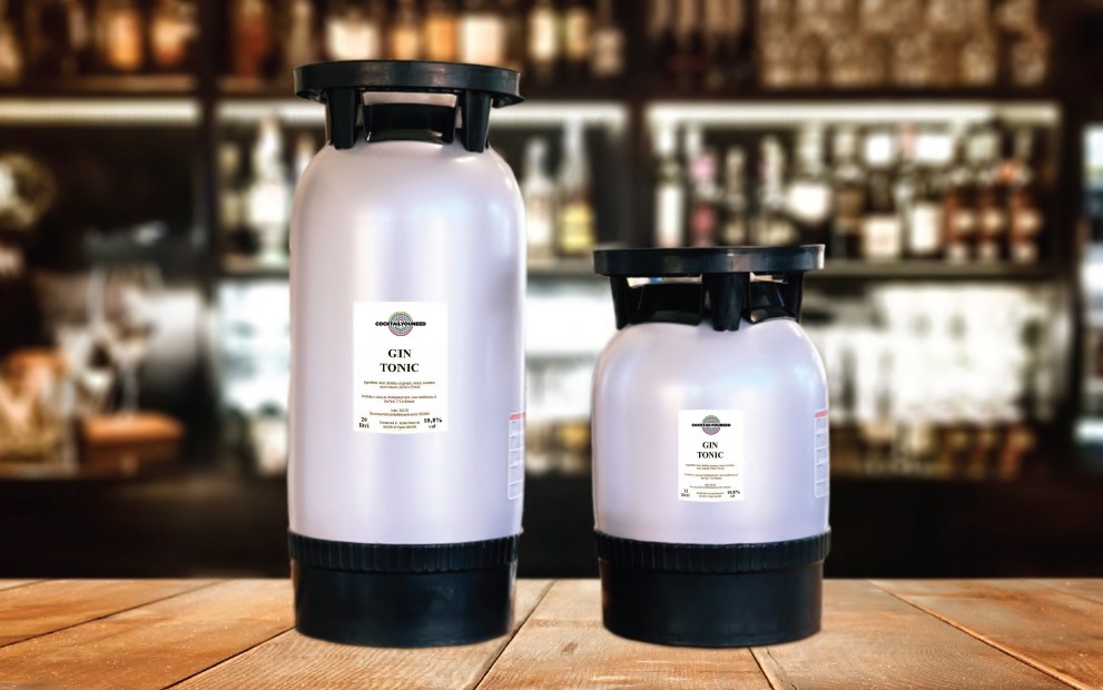 Kegged carbonated cocktails